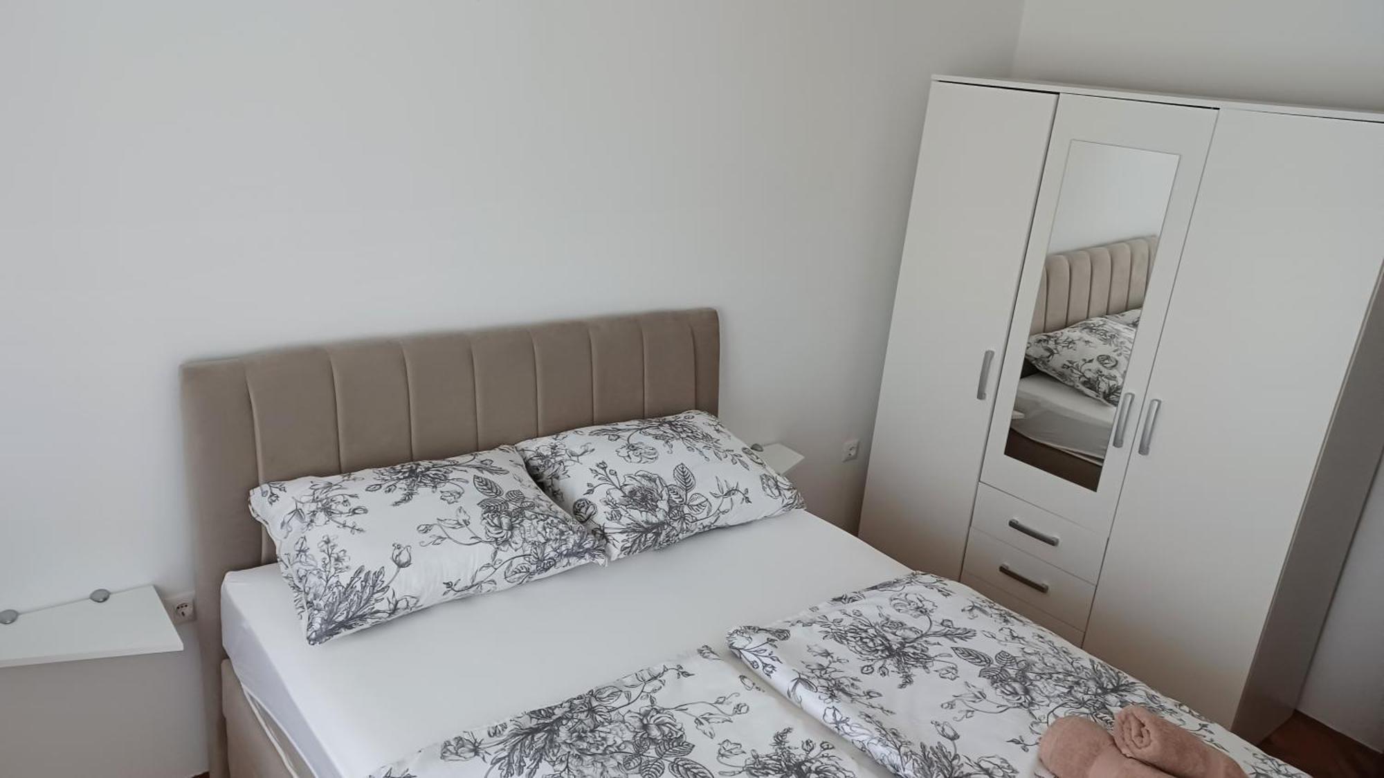 Apartments Villa Adamovic Umag Kamer foto